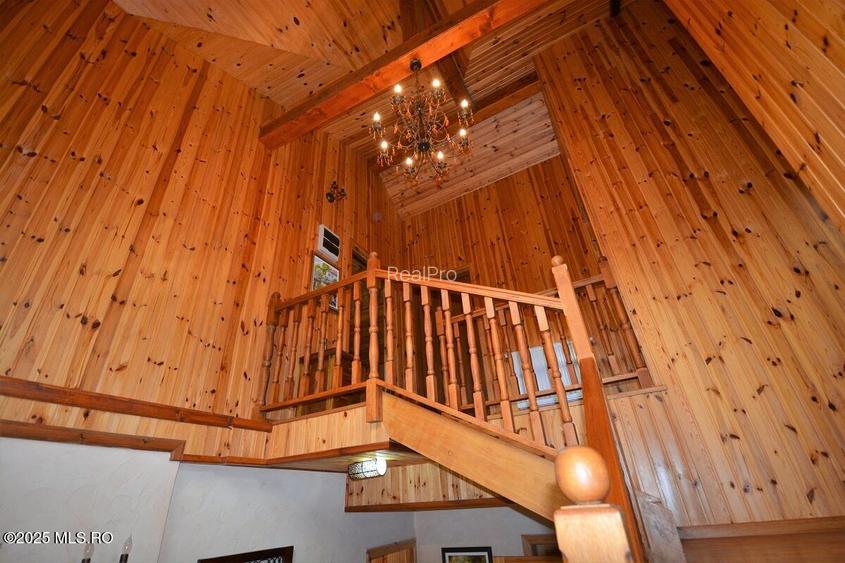 Campulung - Leresti, casa de munte, teren 5503 mp! - 38