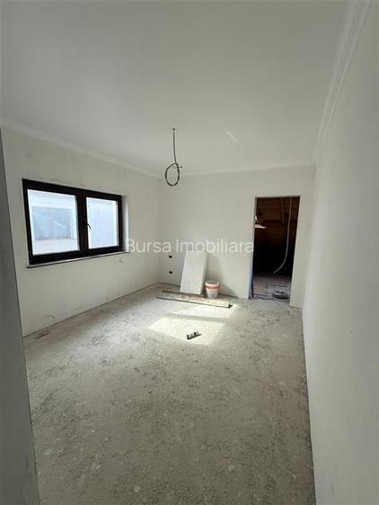 CASA P+E LA STADIU DE FINISAJE,  STR. CUZA VODA,  ZONA PETRESTI - 11