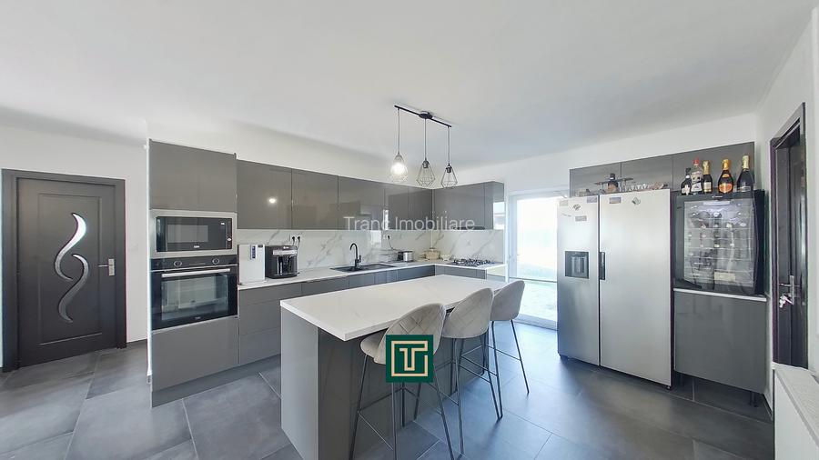 Casă nouă mobilată modern, la cheie, cu 5 camere, cu fotovoltaice, în Vinga - 16