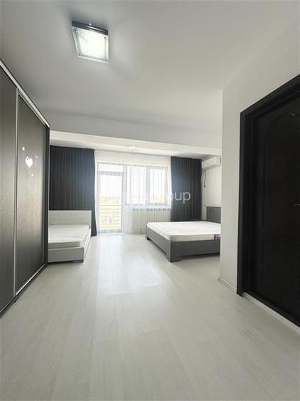 Afacere la Cheie in Mamaia Nord: Pensiune de Vanzare cu 18 Camere - 28