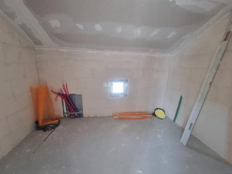 Garsoniere si apartamente    la alb , 1100 E/ mp - 4