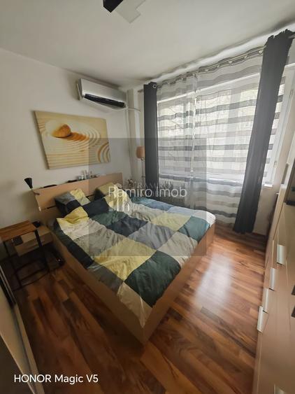 Apartament 3 camere decomandat An 1982 Anvelopat Etaj 1 Titan - 2