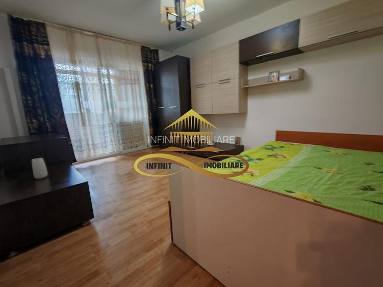 De închiriat apartament 2 camere decomandate,  etaj 1 - 10