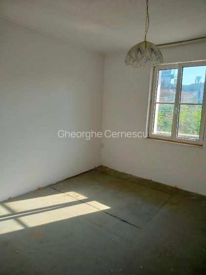 Proprietar vand garsoniera in Arad cu baie si bucatarie separate, SU 32 mp - neg - 6