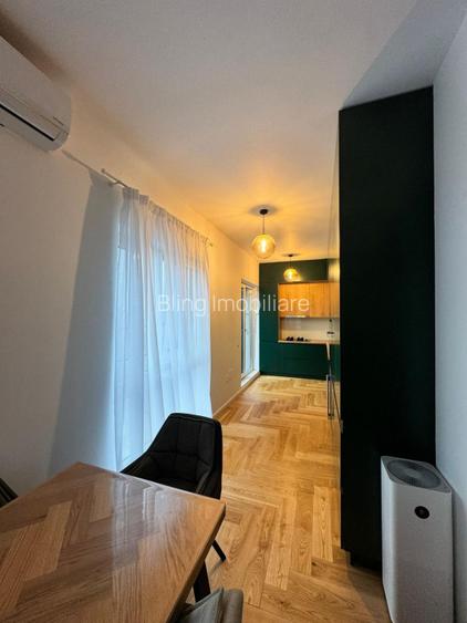 Apartament cu 4 camere, 105 mp, terasa de 50 mp, zona Teilor - 8