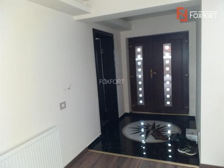 Casa individuala cu 5 camere de vanzare in Sag - ID V155 - 18