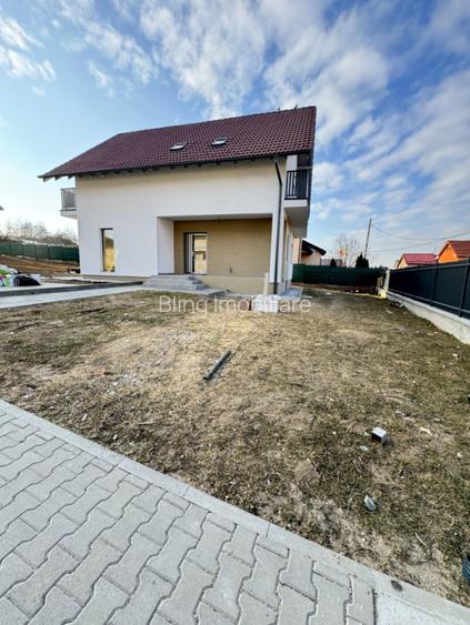 Casa Individuala, 5 camere, 120 mp, teren liber 590 mp, Chinteni - 2