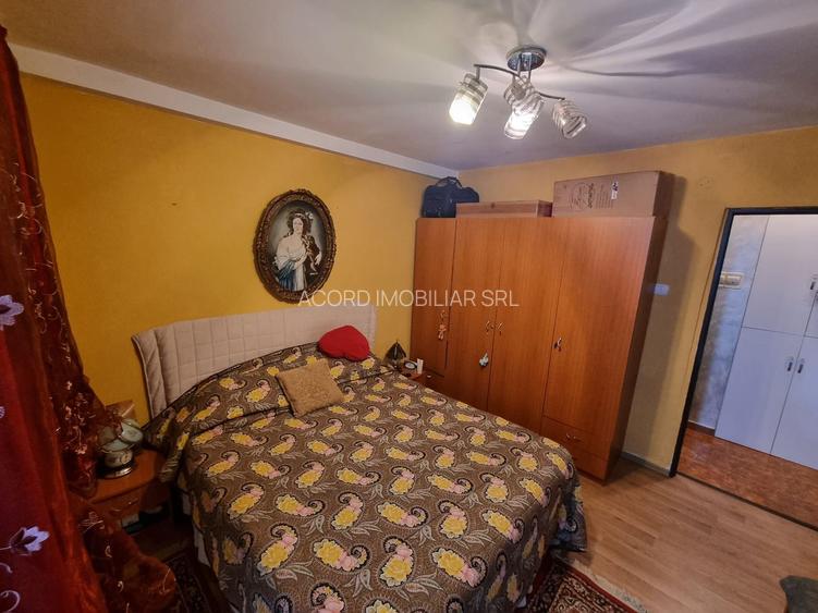 Central-apartament 2 camere cu gaze - 8