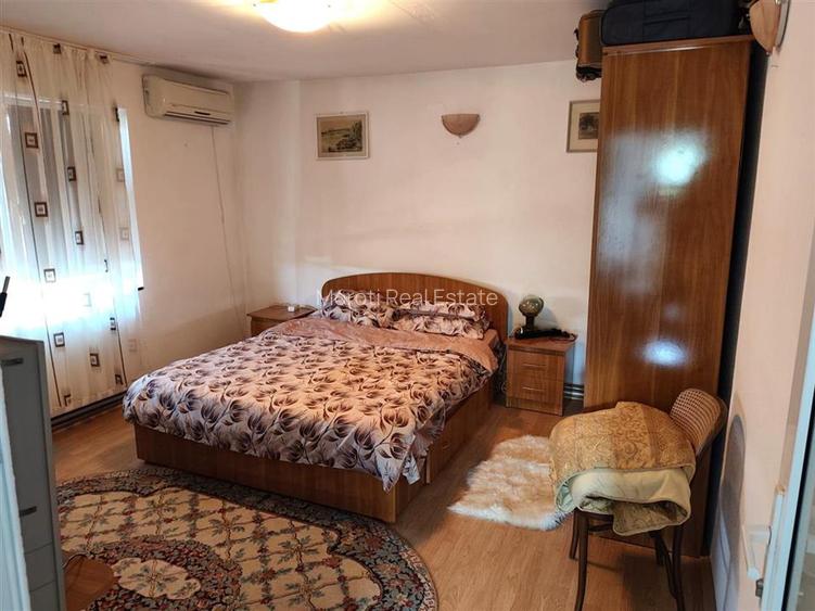 Proprietate spatioasa de vanzare in Gaesti, Dambovita - ideala pentru locuit sau - 5