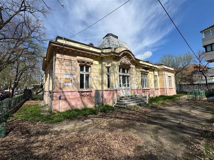 Teren 872 mp +cladire 328 mp, ULTRACENTRAL str Simion Barnutiu - 5