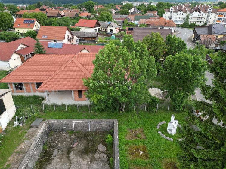 Casă de vânzare 260 mp utili + 1052 mp teren in centrul orasului Covasna - 4