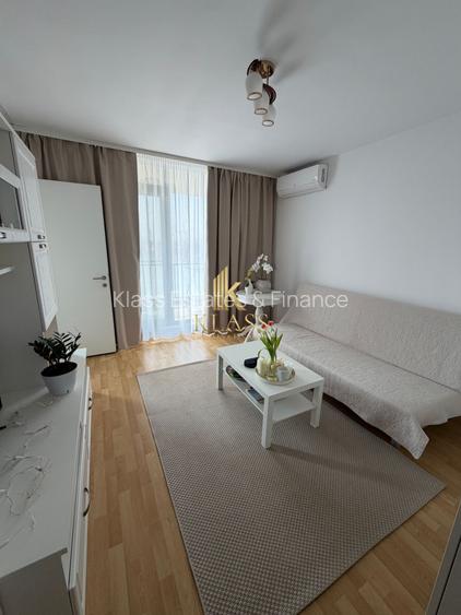 Studio cu nisa, Adora Pipera - 4