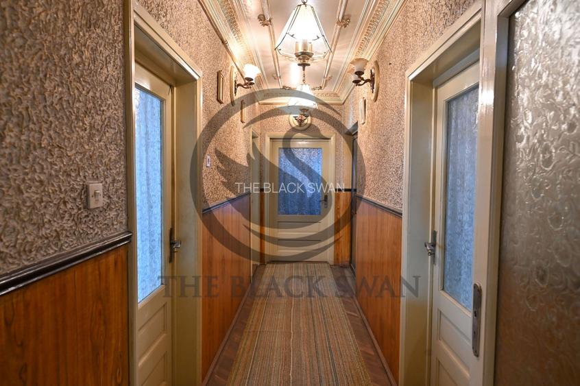 Casa cu 6 camere de vanzare | Zona Ultracentrala, Baicoi | Comision 0% - 18