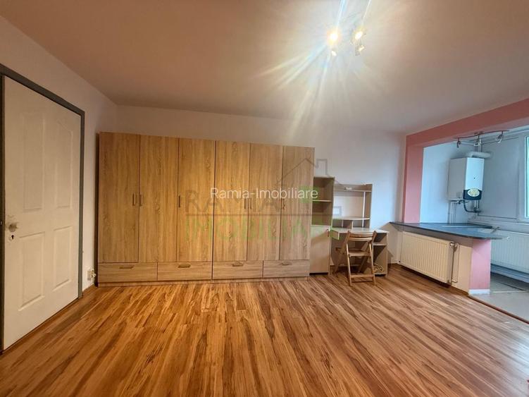 Garsonieră Astra – parter înalt, poziționată pe mijloc, cu beci și baie renovată - 3