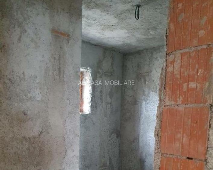 Casă individuală, P+M, la gri, în loc Ivanda, la 30 km de Timișoara, comision 0% - 7