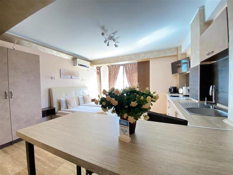 Hotel 4 studiouri 4 camere duble parcare zona Centrala - 12