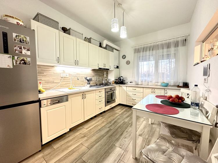 Triplex modern, 3 camere, 80 mp utili, mobilat - Sanandrei - 8