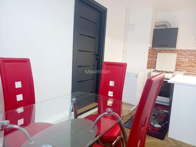 Apartament 2 camere de de vanzare – Str. Piața Mare nr. 6, et. 1 - 2