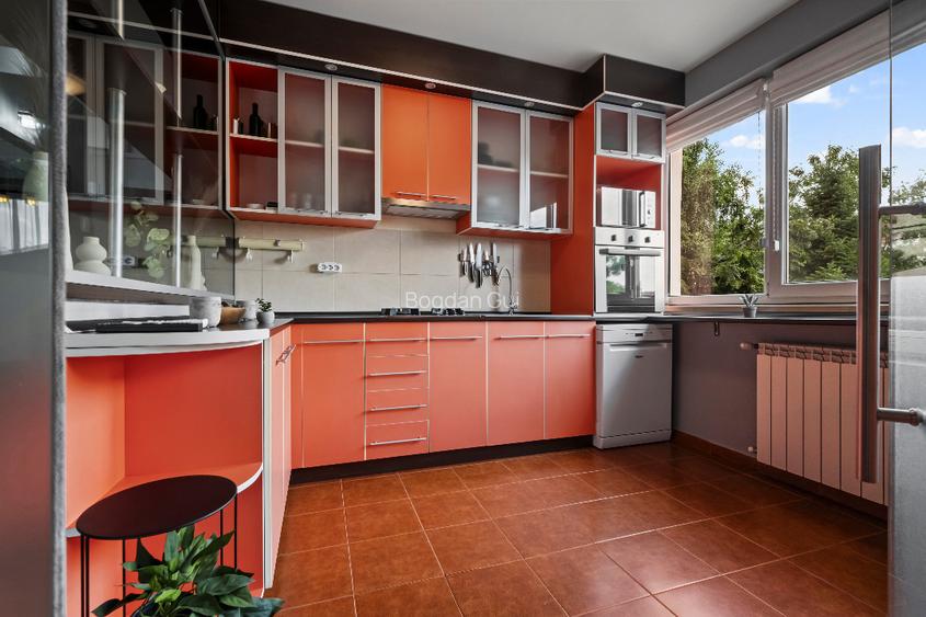 Inchiriere apartament deosebit 4 camere si curte -  mobilat si utilat - 4