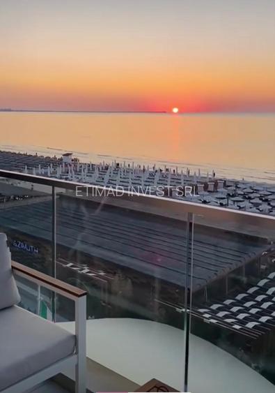 2 camere -vedere frontala mare +loc parcare subteran -termen lung(inclusiv vara) - 20