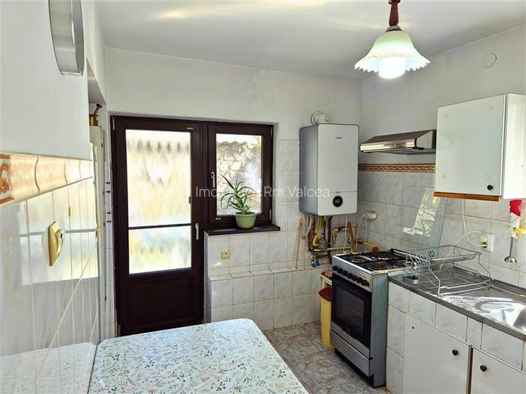 CASA LA VLADESTI - OAZA DE LINISTE APROAPE DE ORAS - 6