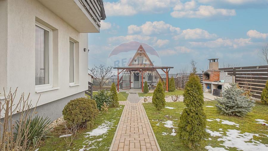 Comision zero, casa individuala + cabana A frame in Bod, la intrare - 39