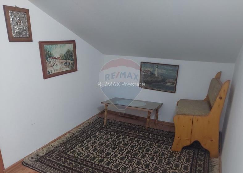 Casă / Vilă cu 10 camere de vânzare în zona Central - 19