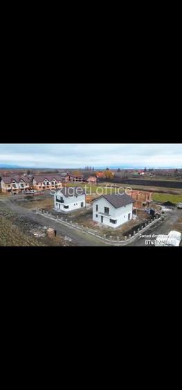 Proprietar vand teren intravilan cu PUZ, intre case cu toate utilitatile in fata - 5