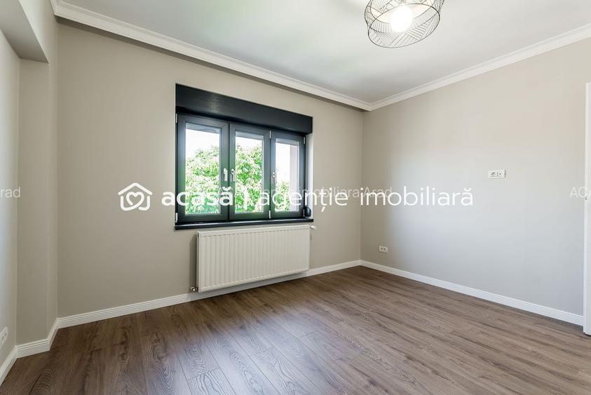 Apartament ultracentral cu 4 camere renovat recent Comision 0 - 9