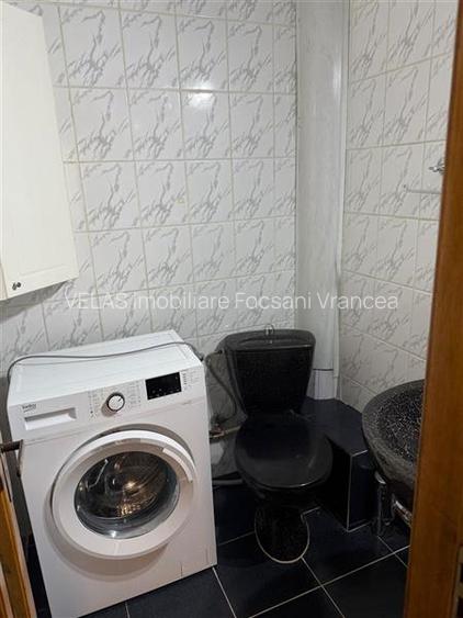 Inchiriez apartament 3 camere, et 3, mobilat, zona Doi Stejari - 9
