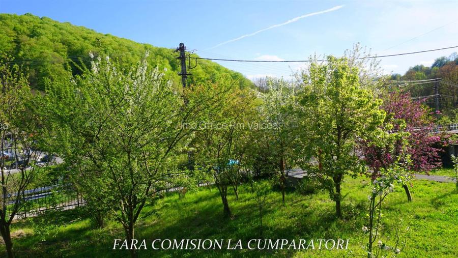 ELEGANTA SI LINISTE LA CATIVA PASI DE STATIUNILE VALCENE - 27