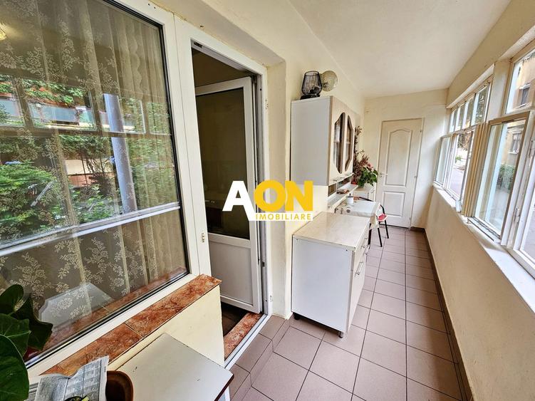 Apartament 4 camere, 2 balcoane, 2 bai, 79 mp utili, zona Closca
