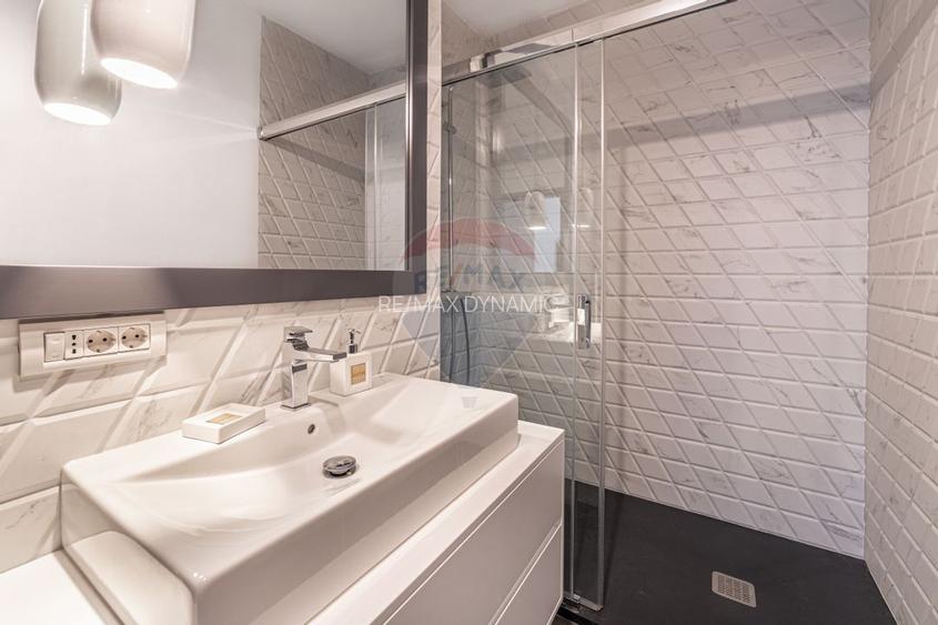 Apartament tip PENTHOUSE, 3 camere de vânzare, posibil RATE, Adora UTA - 15