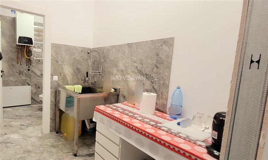 spatiu comercial cu vitrina Doamna Stanca mall Selimbar - 5