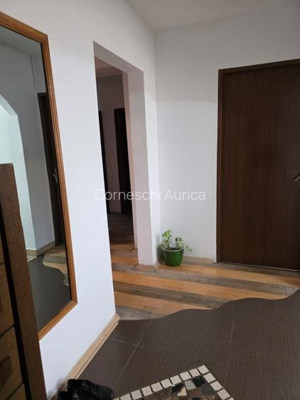 OFERIM SPRE VANZARE APARTAMENT CU 3 CAMERE DIRECT DE LA PROPRIETAR - 3