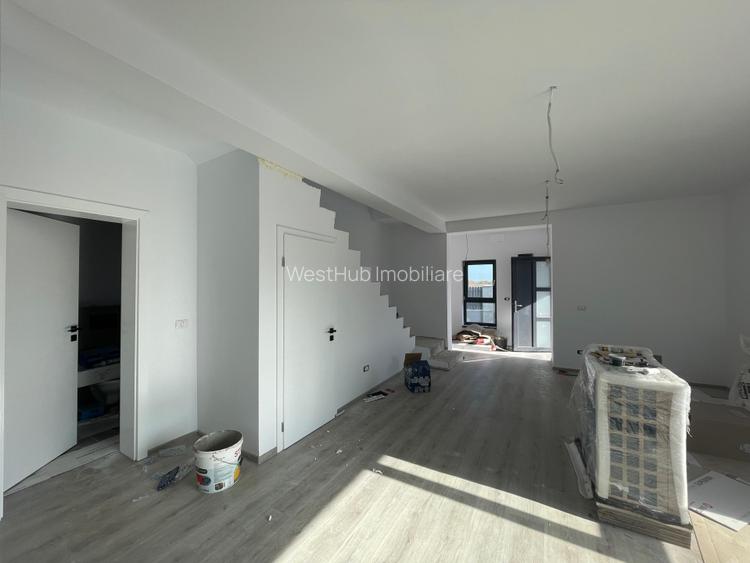 Duplex 3 camere separat prin baie Mosnita Noua - 2