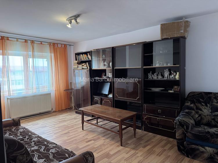 3 cam, 74 mp. decomandat, fara imbunatatiri, et.4, acoperis, Cuza Voda - 1