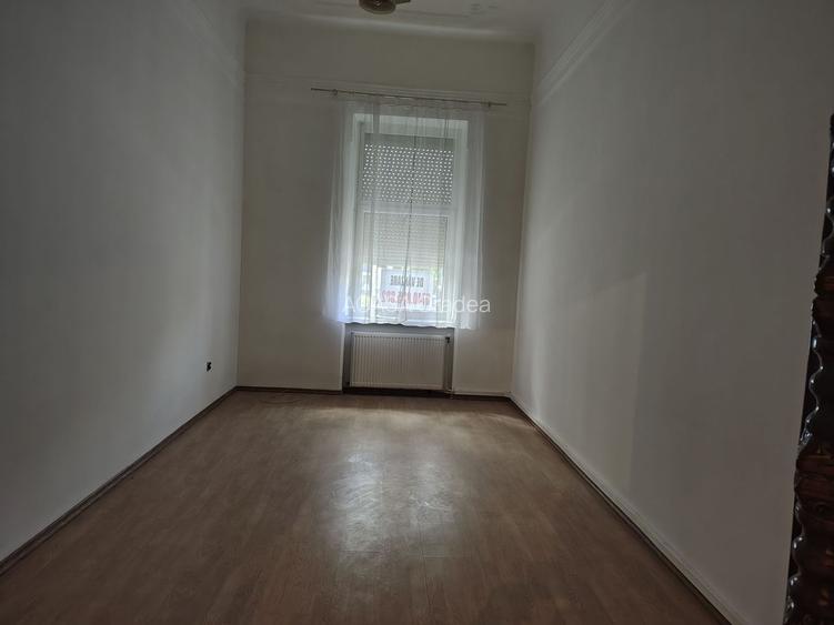 Apartament la casă cu front stradal,  str. M. Eminescu. 119 900 E. - 3