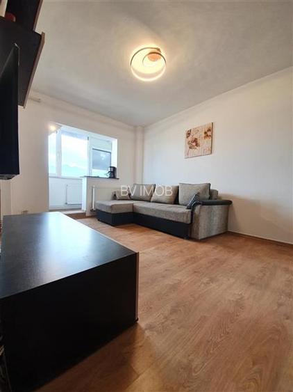 Inchiriere Garsoniera in bloc de apartamente, zona Astra, moderna - 4