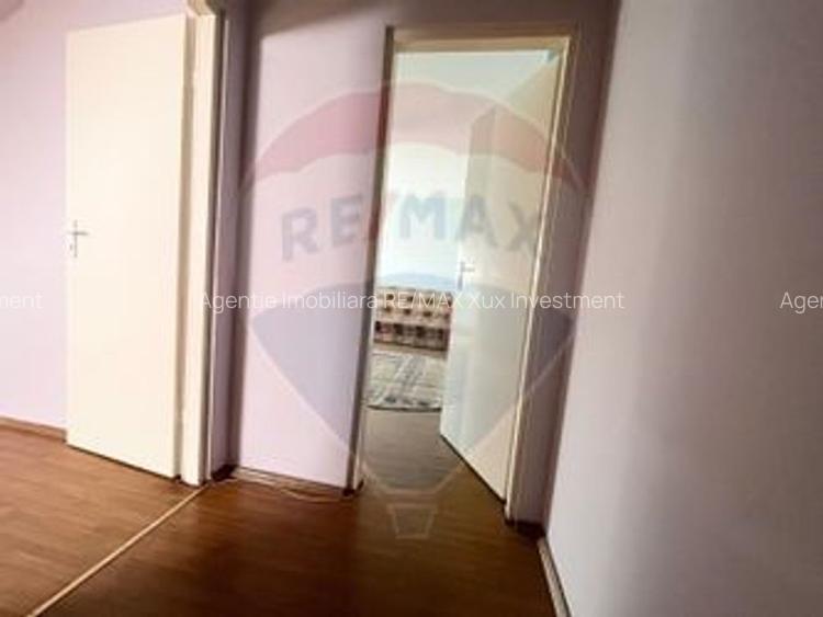 Apartament cu 3 camere de închiriat în zona Hipodrom 2 - 6