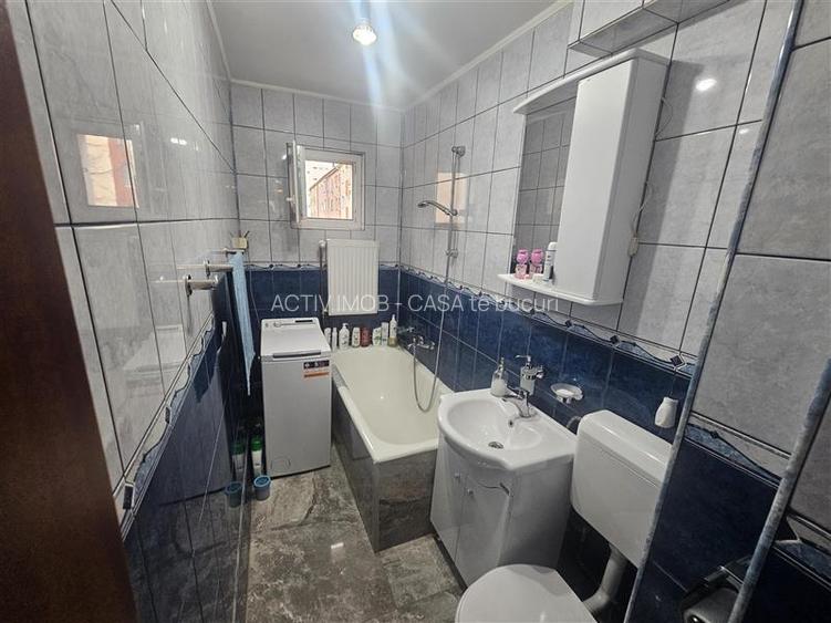 Resita, 3 Cam. Mobilat+Utilat, Et. 2, Micro 3 - 8