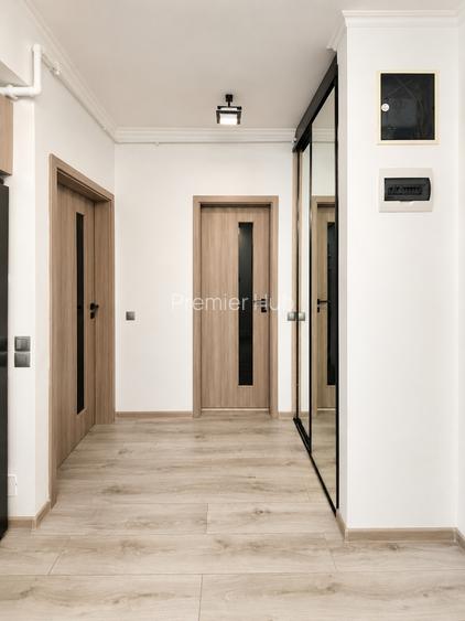 0% Comision ! Apartament 2 camere, expundere sudica, cart. Europa - 10