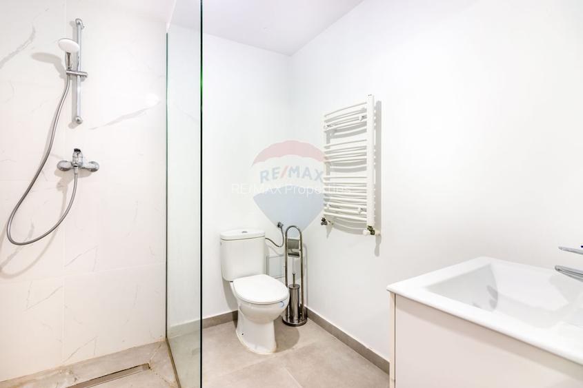 Vanzare Vila 5 camere cu terase mari si priveliste directa la lac - 13