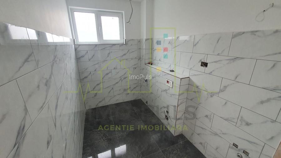 Nou. Lipovei. Decomandat. Bucatarie separata. Terasa + Balcon. Etaj 1. - 4