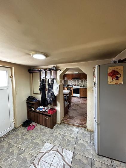 Casa 8 Camere Cu Teren 1500mp In Cermei - 24