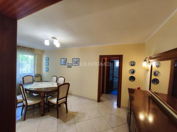 Închiriere apartament 4 camere decomandat + garaj - 12