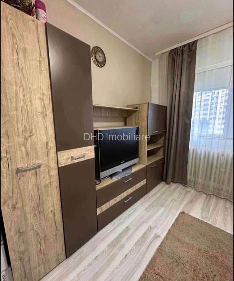 Cameră de cămin cu baie proprie,zona Podu Ros-Jumbo - 4