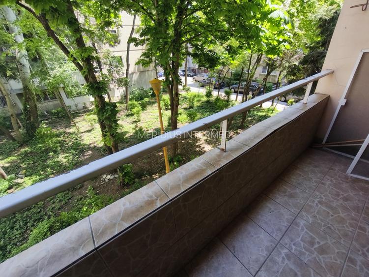 Închiriere apartament 4 camere decomandat + garaj - 24