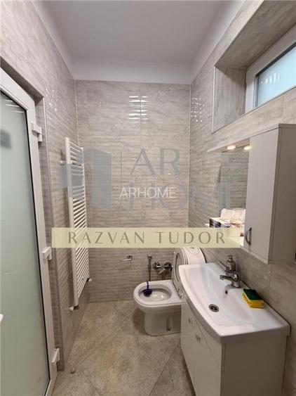 Spatiu comercial cu parcare proprie , Ploiesti, ultracentral - 8