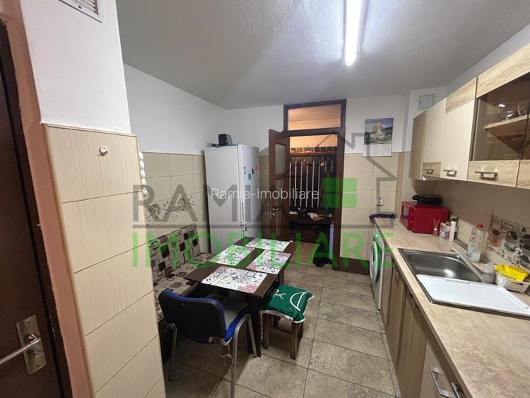 Apartament 3 Camere Deosebit – Cartier Tractorul - 13